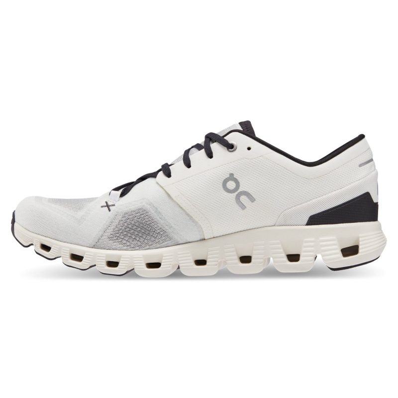 60.98706 cloud x 3 fw22 ivory black m g4