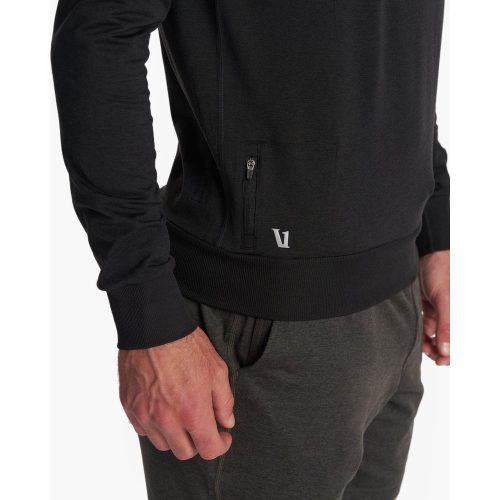 V224HBK FA23 M ECOMM fleece DETAIL 5